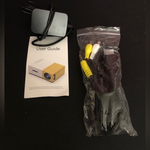 Portable Mini LED Projector LED LCD Mini Video Projector - White/yellow - Picture 5 of 5